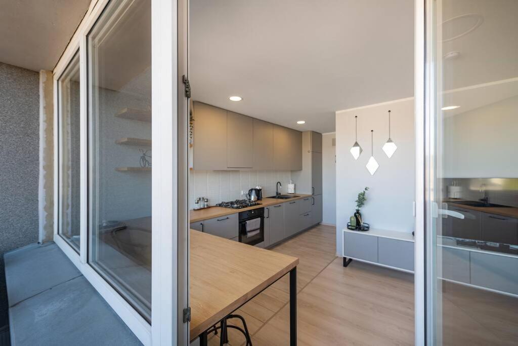 Central 2 Bd Apartment By Hostlovers Каунас Екстериор снимка