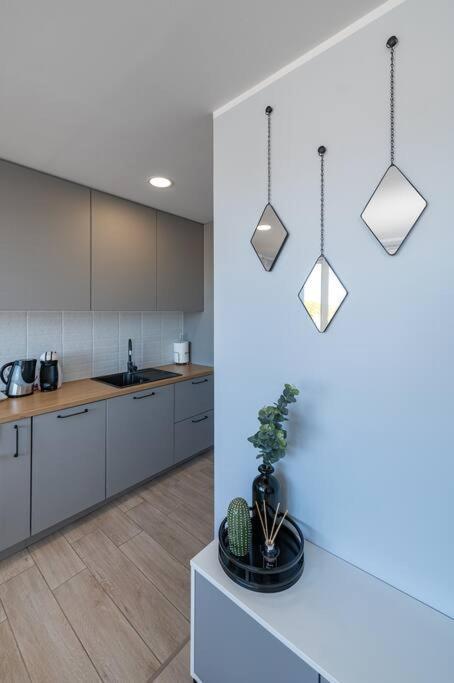 Central 2 Bd Apartment By Hostlovers Каунас Екстериор снимка