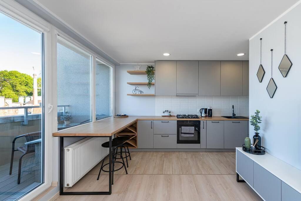 Central 2 Bd Apartment By Hostlovers Каунас Екстериор снимка